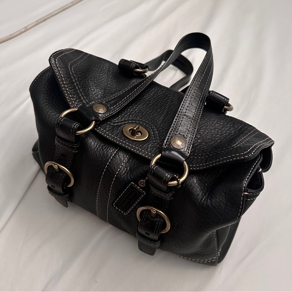 Coach Handbags - COACH Vintage Chelsea Shoulder Bag